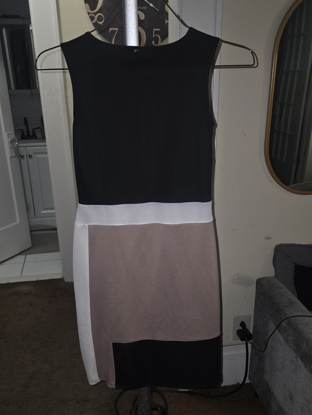 Sleeveless Colorblock Shift Dress in Black, White & Taupe